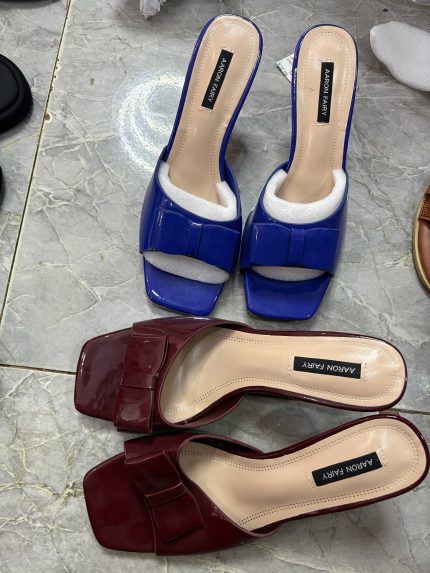 Shoe