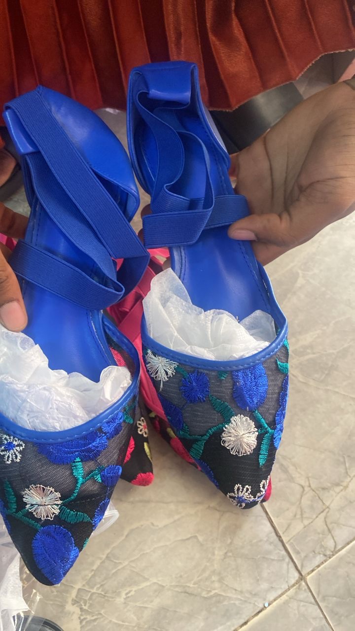 Shoe