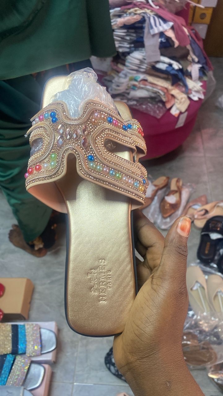 Shoe
